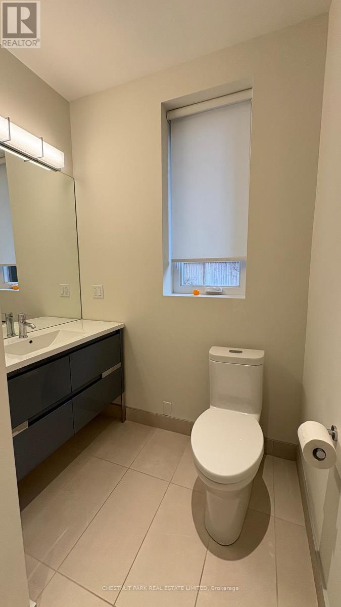 1 - 127 Hazelton Avenue, Toronto, Ontario  M5R 2E4 - Photo 10 - C12946694