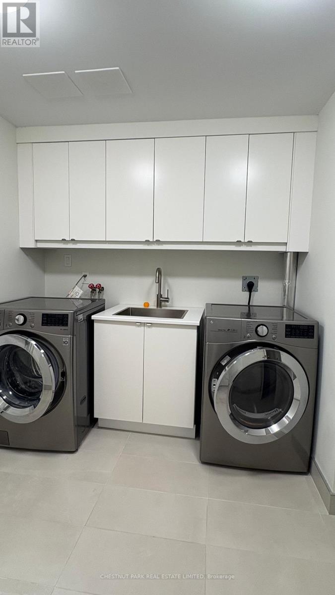 1 - 127 Hazelton Avenue, Toronto, Ontario  M5R 2E4 - Photo 21 - C12946694