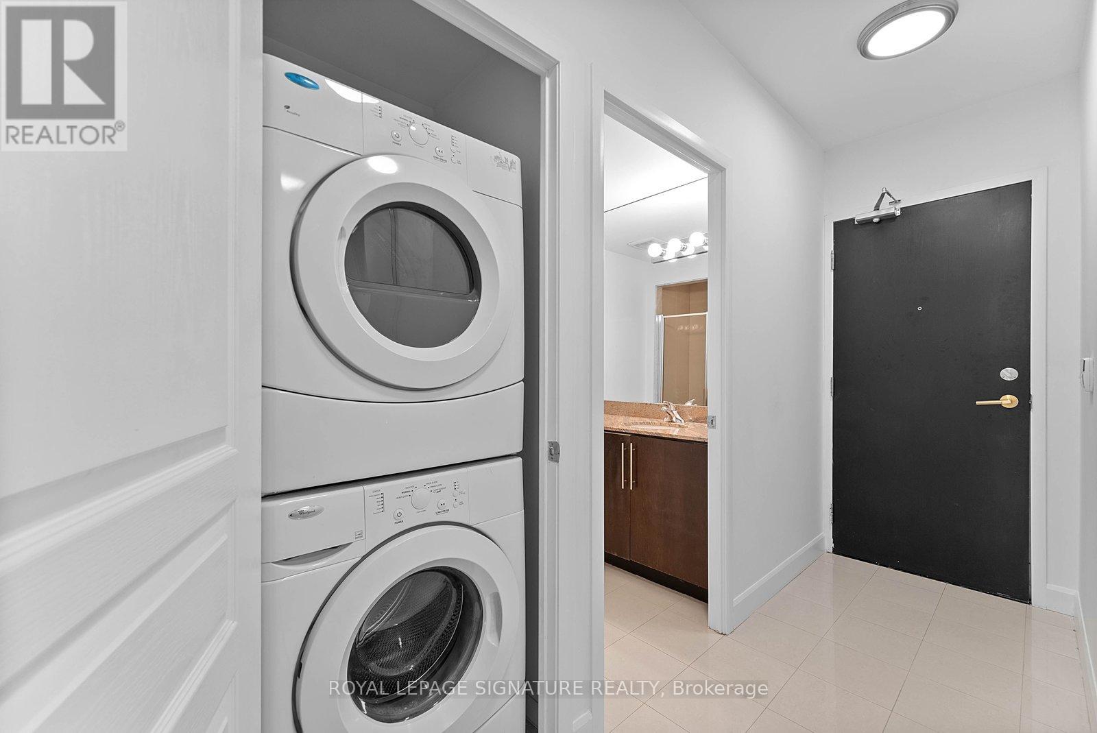 Ph11 - 18 Yonge Street, Toronto, Ontario  M5E 1R4 - Photo 12 - C12946750