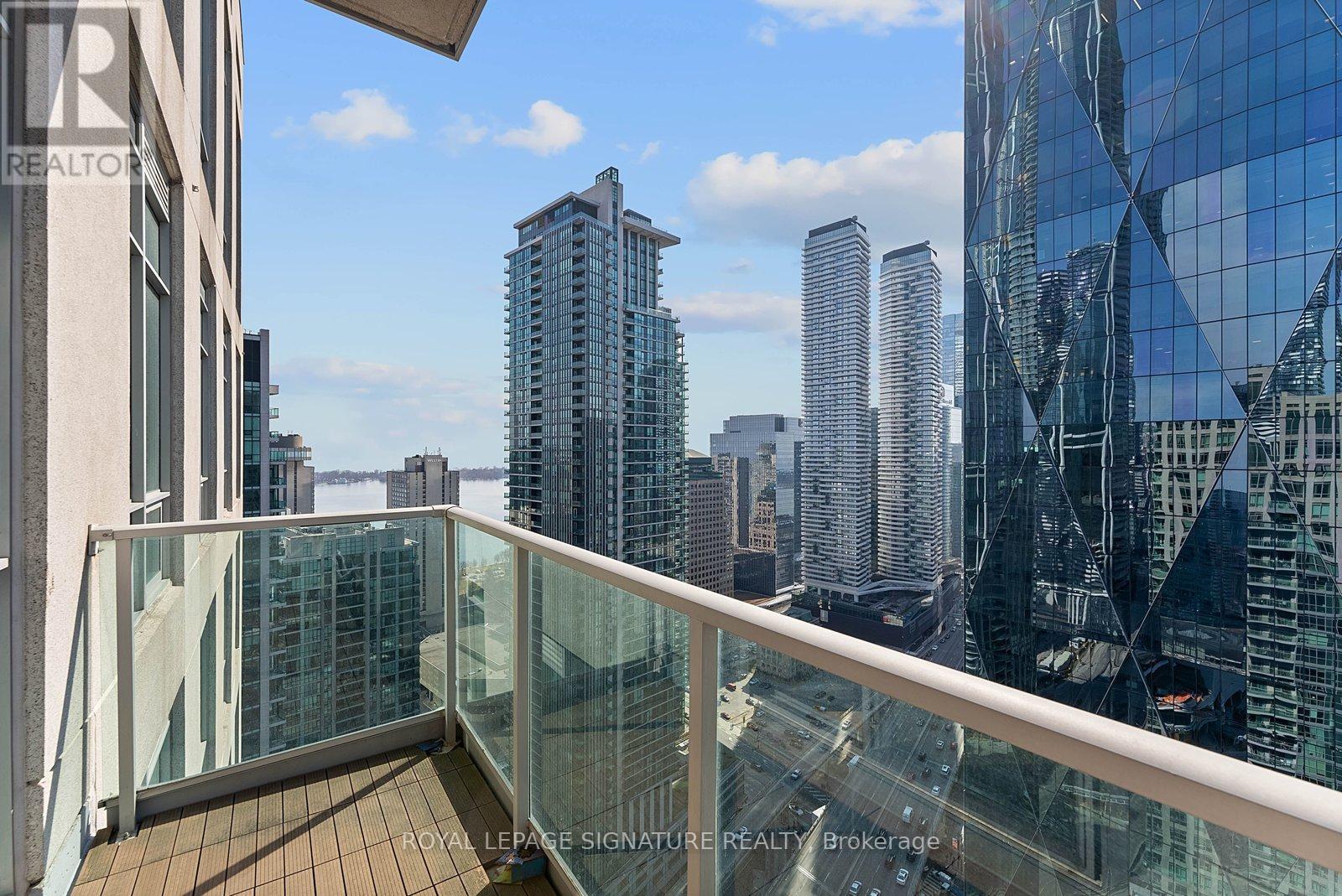 Ph11 - 18 Yonge Street, Toronto, Ontario  M5E 1R4 - Photo 13 - C12946750