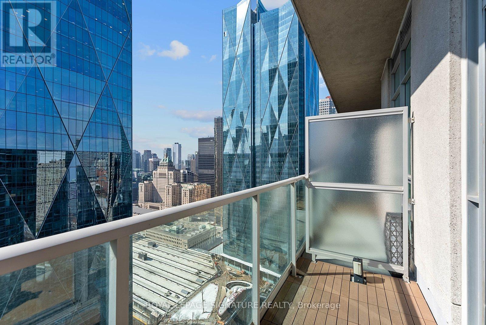 Ph11 - 18 Yonge Street, Toronto, Ontario  M5E 1R4 - Photo 14 - C12946750