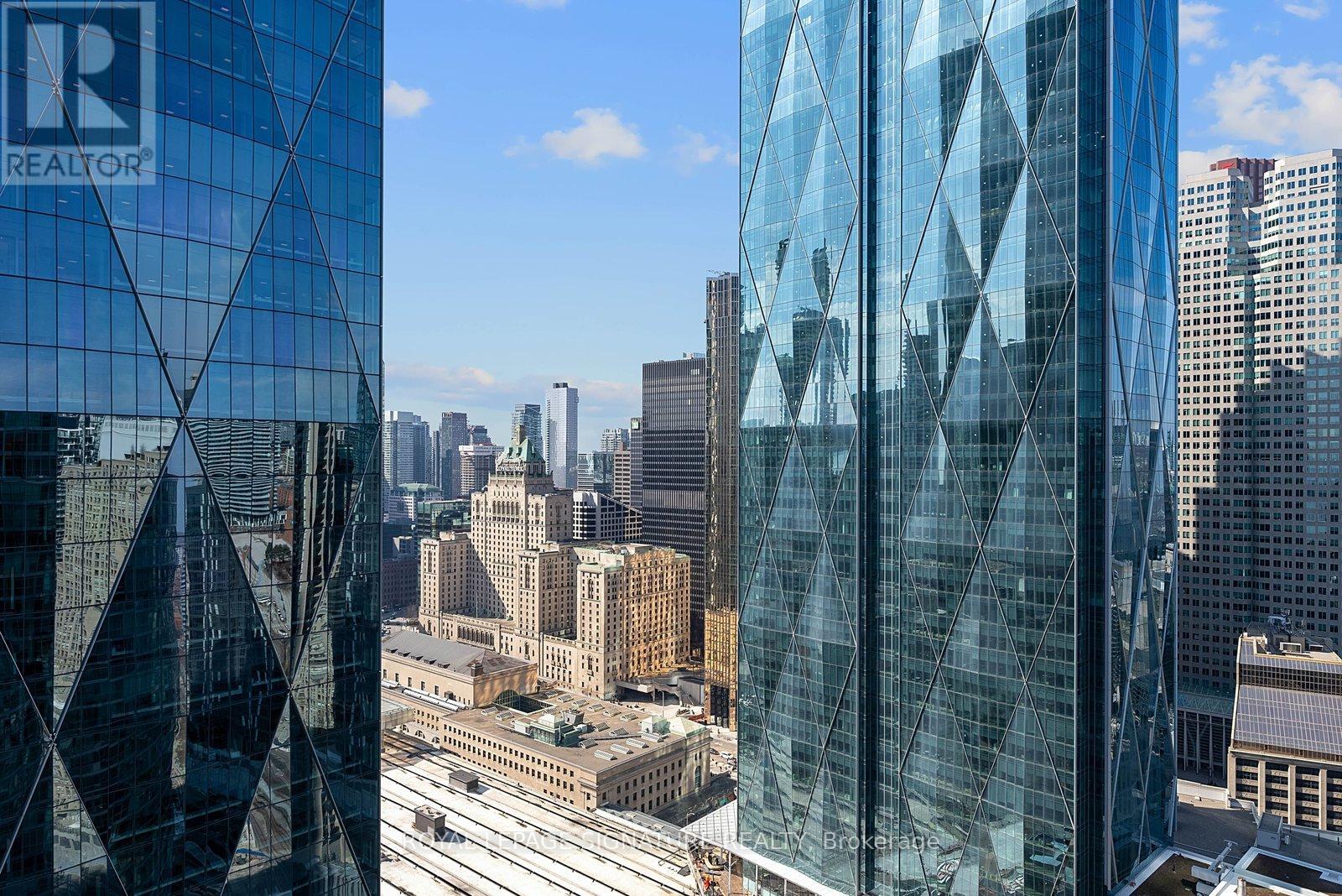 Ph11 - 18 Yonge Street, Toronto, Ontario  M5E 1R4 - Photo 15 - C12946750