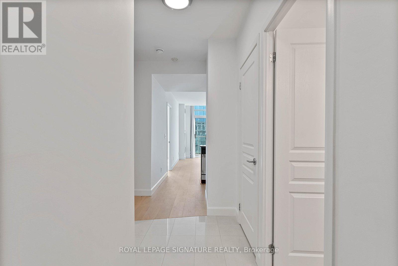 Ph11 - 18 Yonge Street, Toronto, Ontario  M5E 1R4 - Photo 8 - C12946750