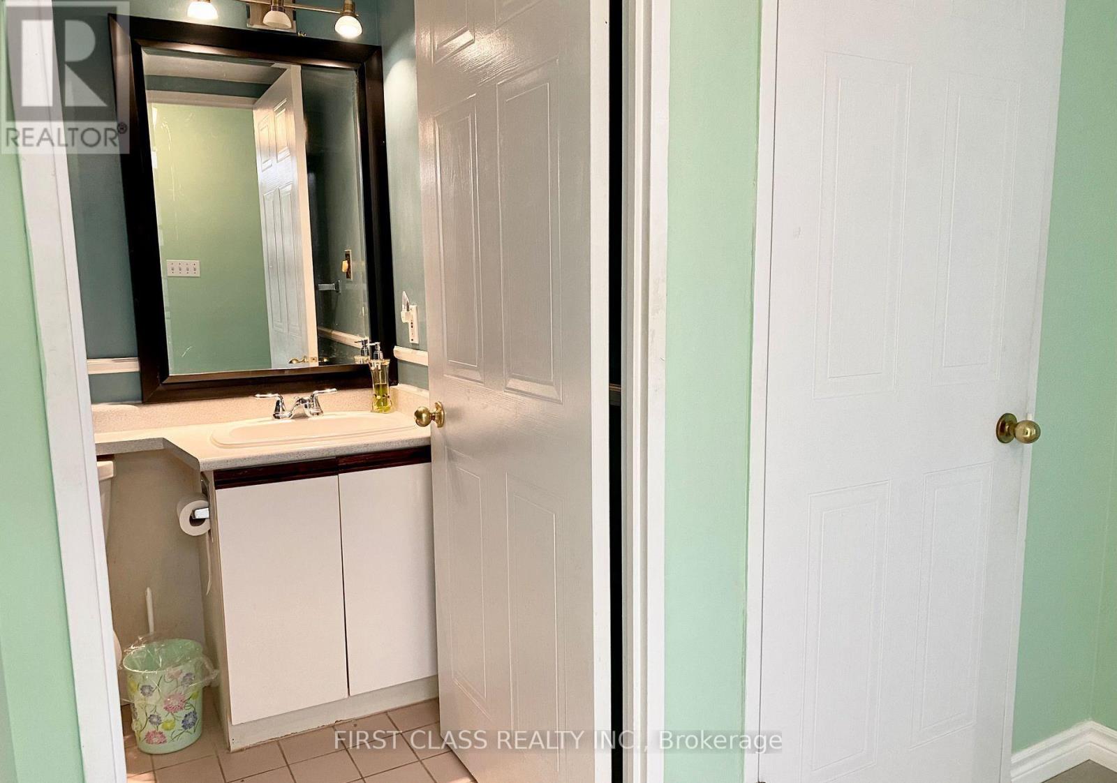 911 - 1470 Midland Avenue, Toronto, Ontario  M1P 4Z4 - Photo 4 - E12946840