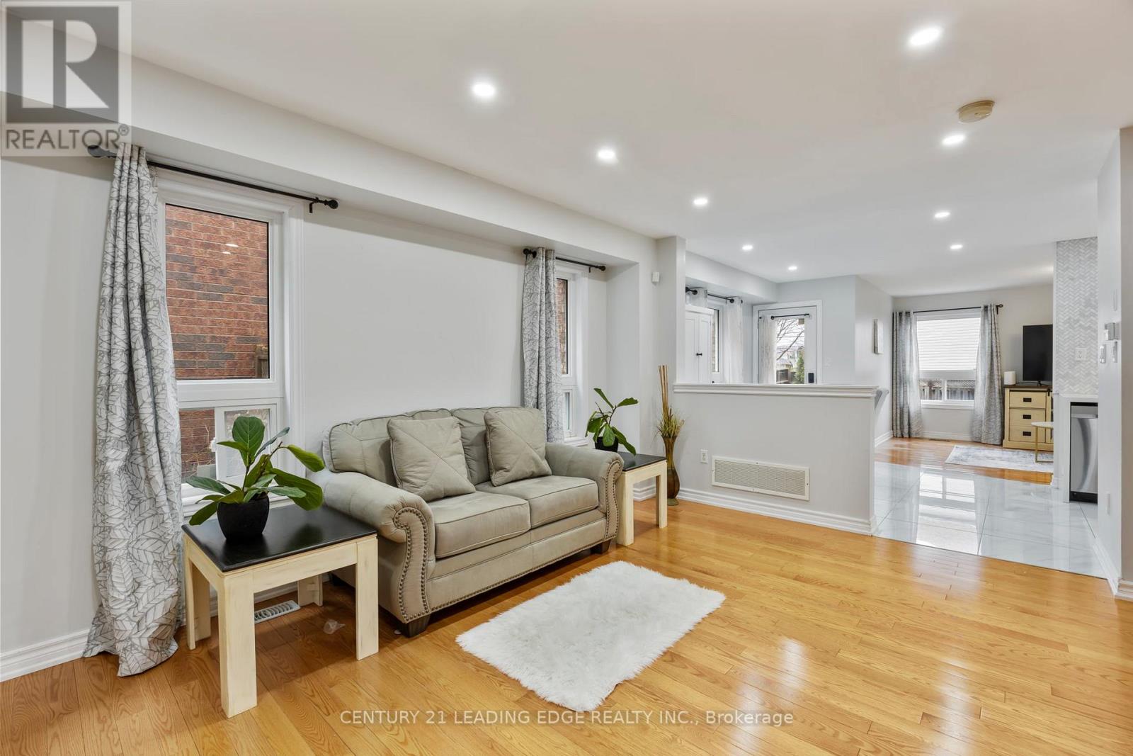 36 Rampart Crescent, Whitby, Ontario  L1P 1T6 - Photo 11 - E12946868