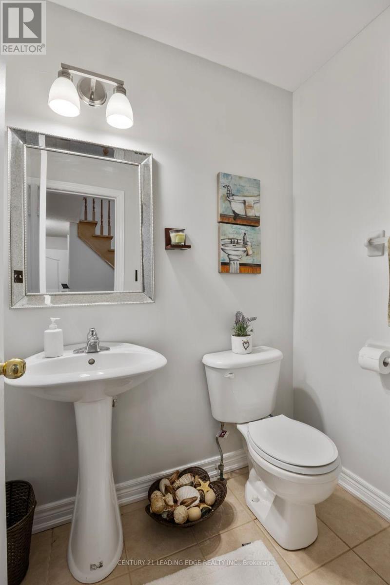 36 Rampart Crescent, Whitby, Ontario  L1P 1T6 - Photo 19 - E12946868