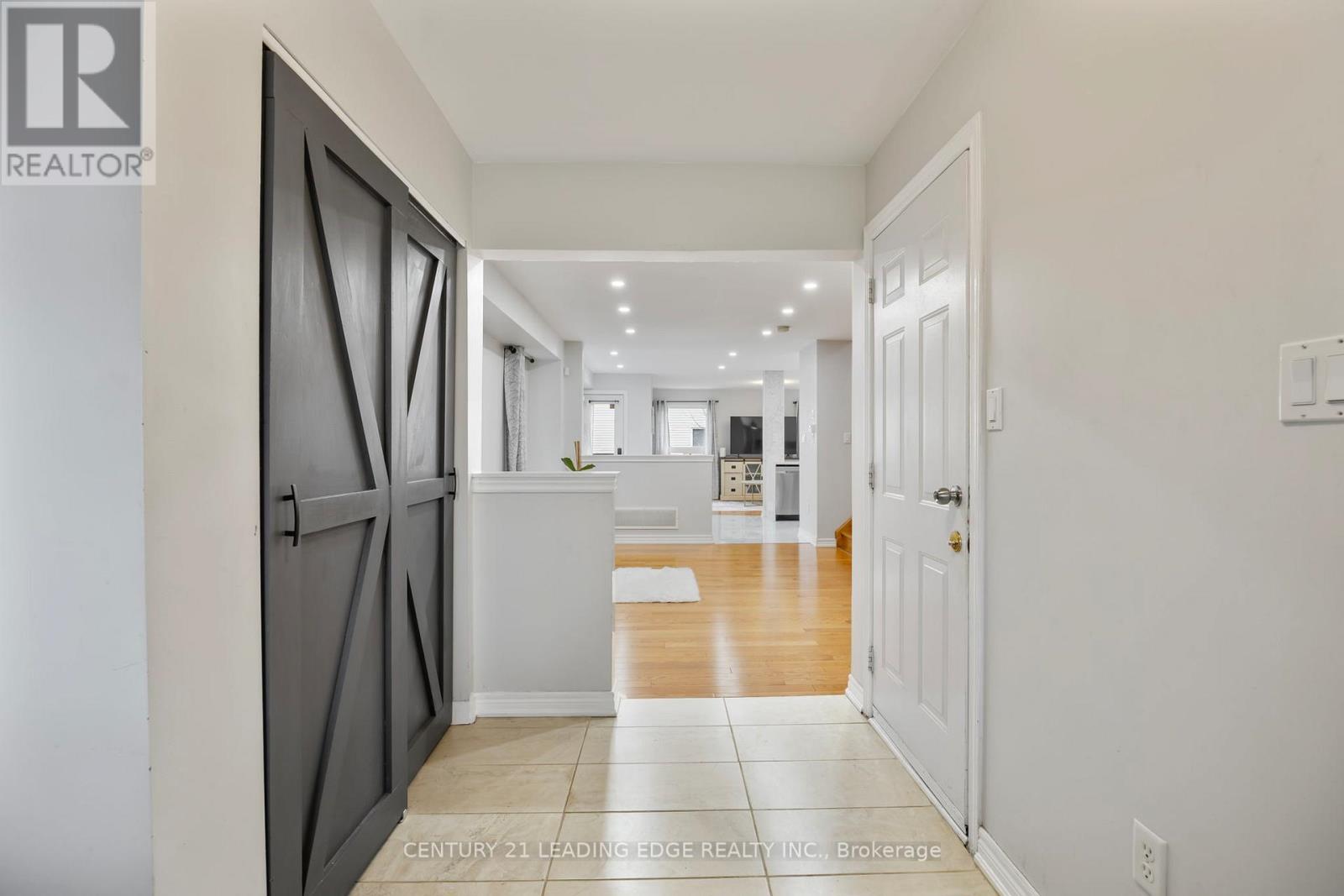 36 Rampart Crescent, Whitby, Ontario  L1P 1T6 - Photo 7 - E12946868