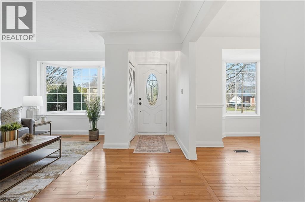 952 Danforth Avenue, Burlington, Ontario  L7T 1S8 - Photo 5 - 40816925