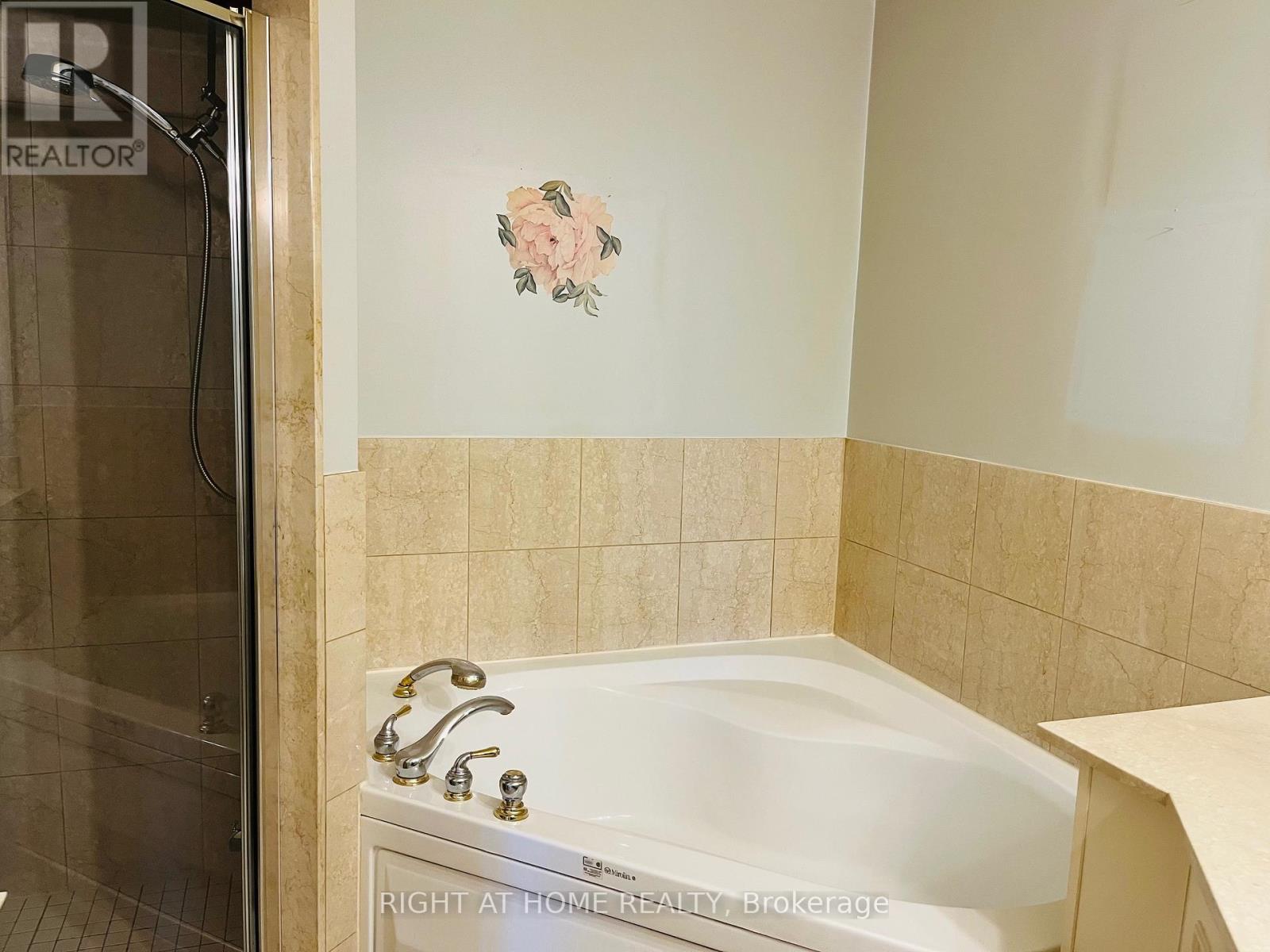 602 - 1 Cordoba Drive, Vaughan, Ontario  L4J 8S3 - Photo 12 - N12946650