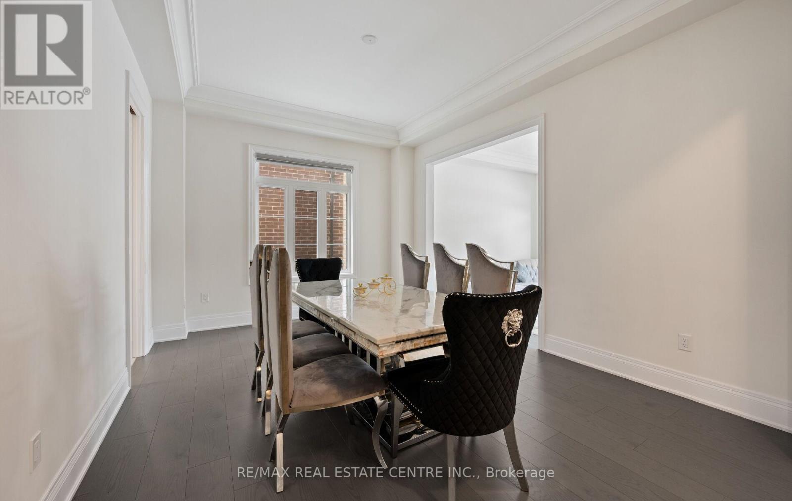 160 Wainfleet Crescent, Vaughan, Ontario  L3L 0E6 - Photo 10 - N12946758