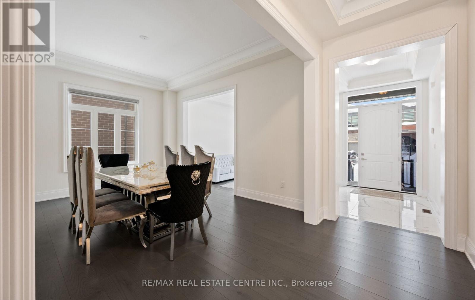 160 Wainfleet Crescent, Vaughan, Ontario  L3L 0E6 - Photo 11 - N12946758