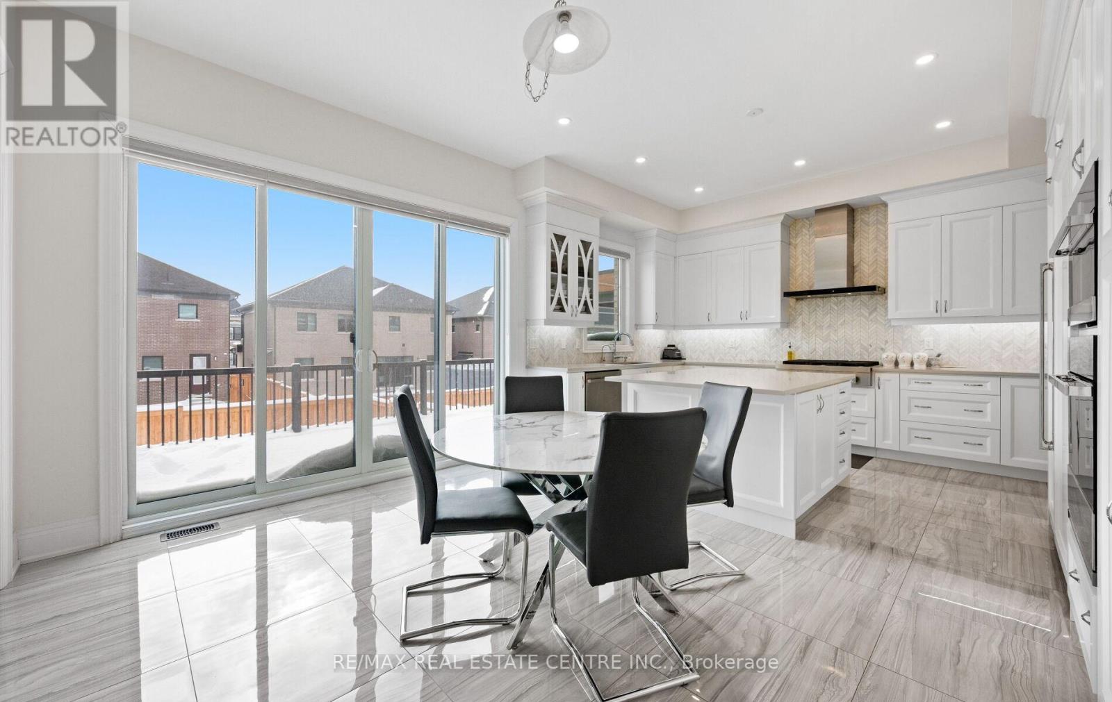 160 Wainfleet Crescent, Vaughan, Ontario  L3L 0E6 - Photo 18 - N12946758