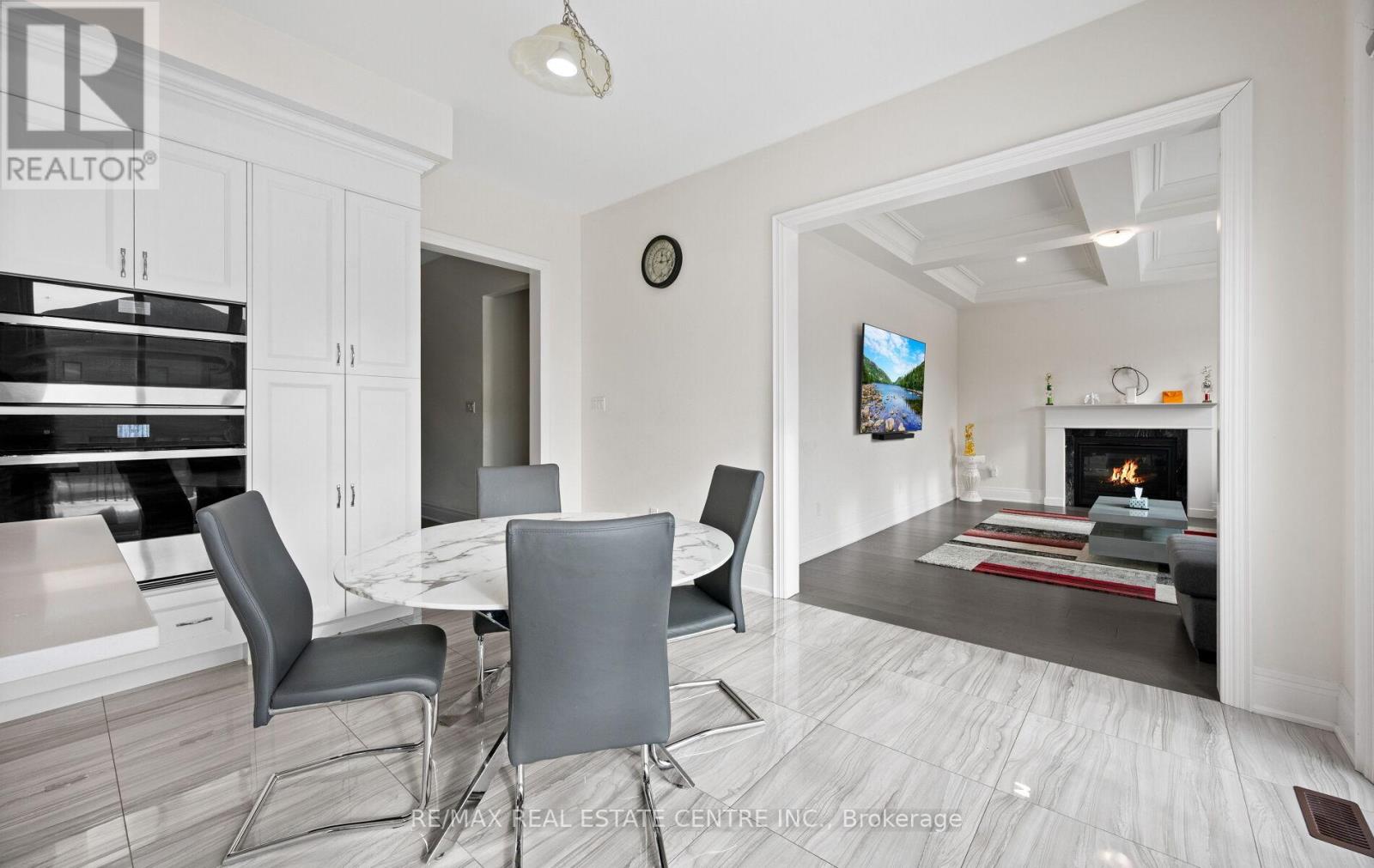 160 Wainfleet Crescent, Vaughan, Ontario  L3L 0E6 - Photo 20 - N12946758