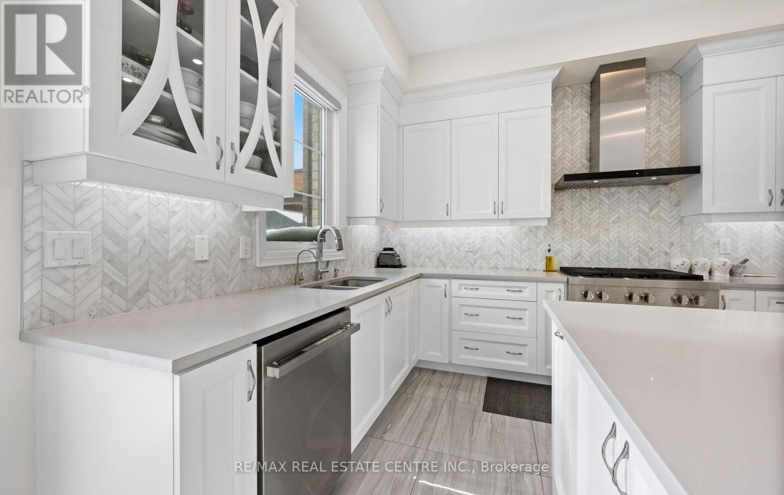 160 Wainfleet Crescent, Vaughan, Ontario  L3L 0E6 - Photo 24 - N12946758