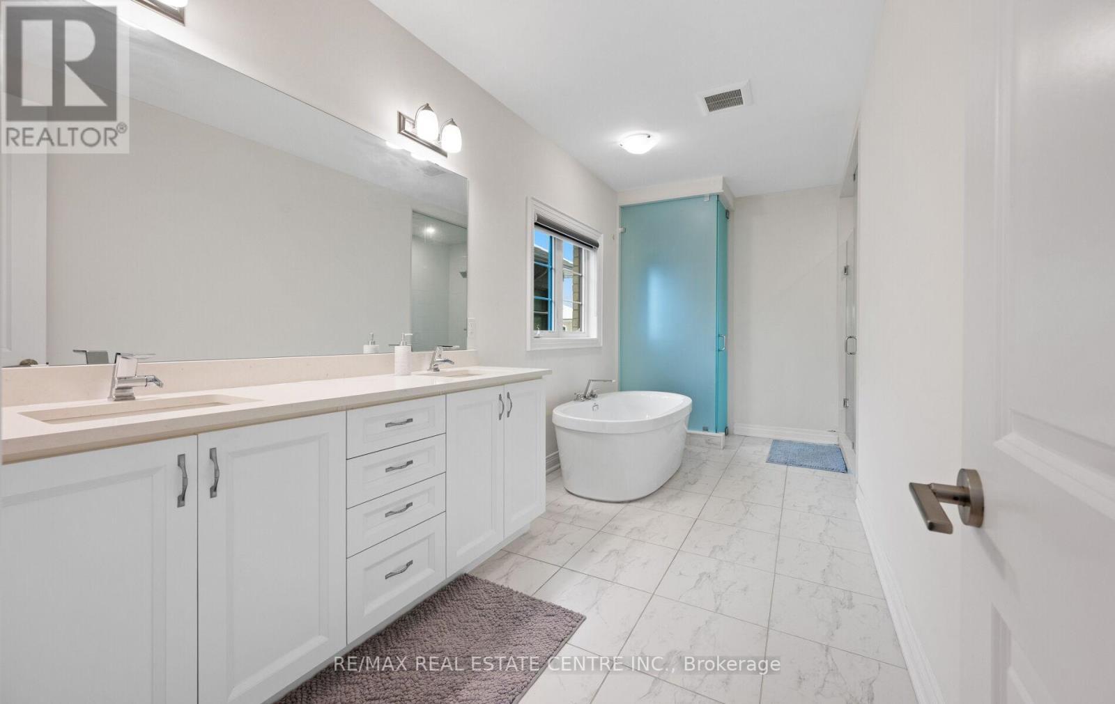 160 Wainfleet Crescent, Vaughan, Ontario  L3L 0E6 - Photo 34 - N12946758