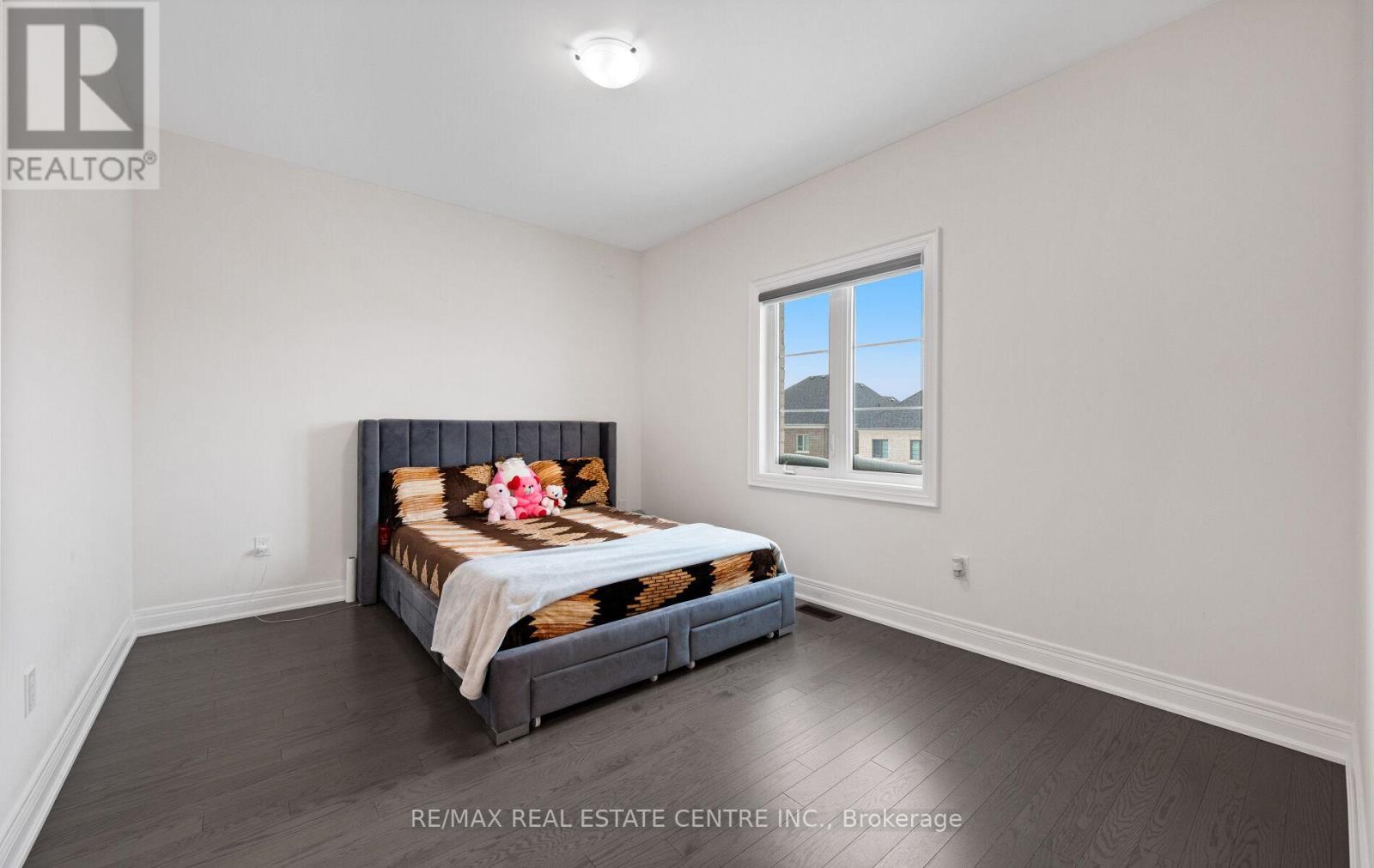 160 Wainfleet Crescent, Vaughan, Ontario  L3L 0E6 - Photo 36 - N12946758