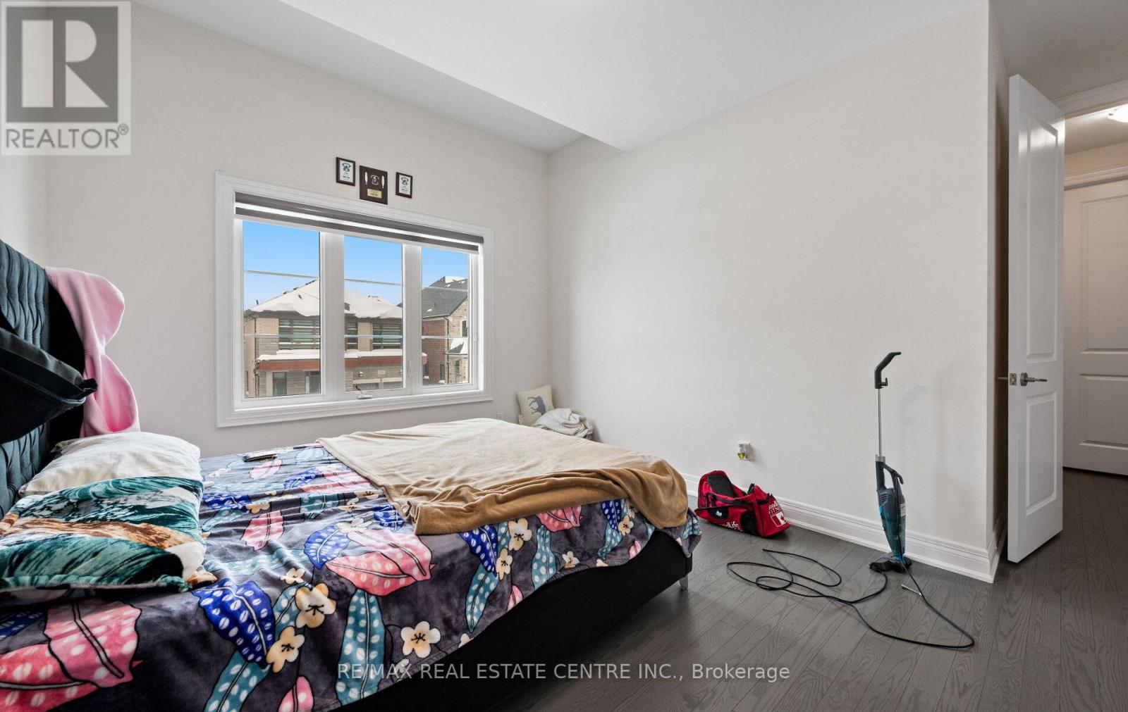 160 Wainfleet Crescent, Vaughan, Ontario  L3L 0E6 - Photo 39 - N12946758