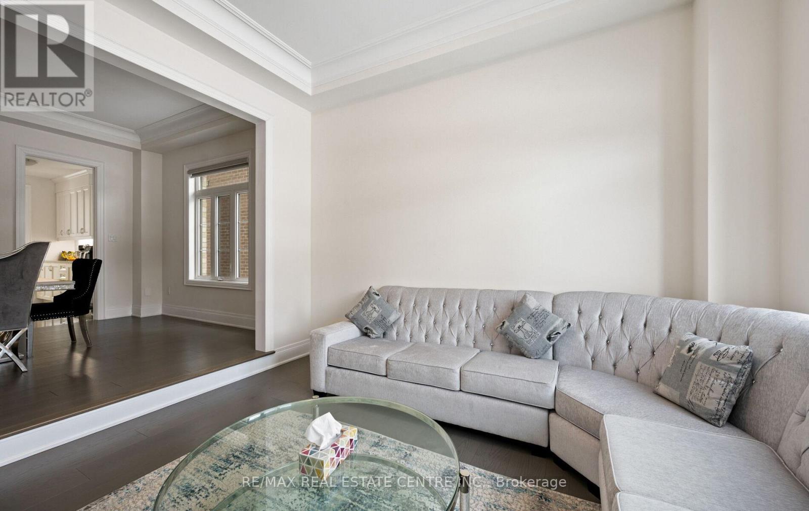 160 Wainfleet Crescent, Vaughan, Ontario  L3L 0E6 - Photo 7 - N12946758