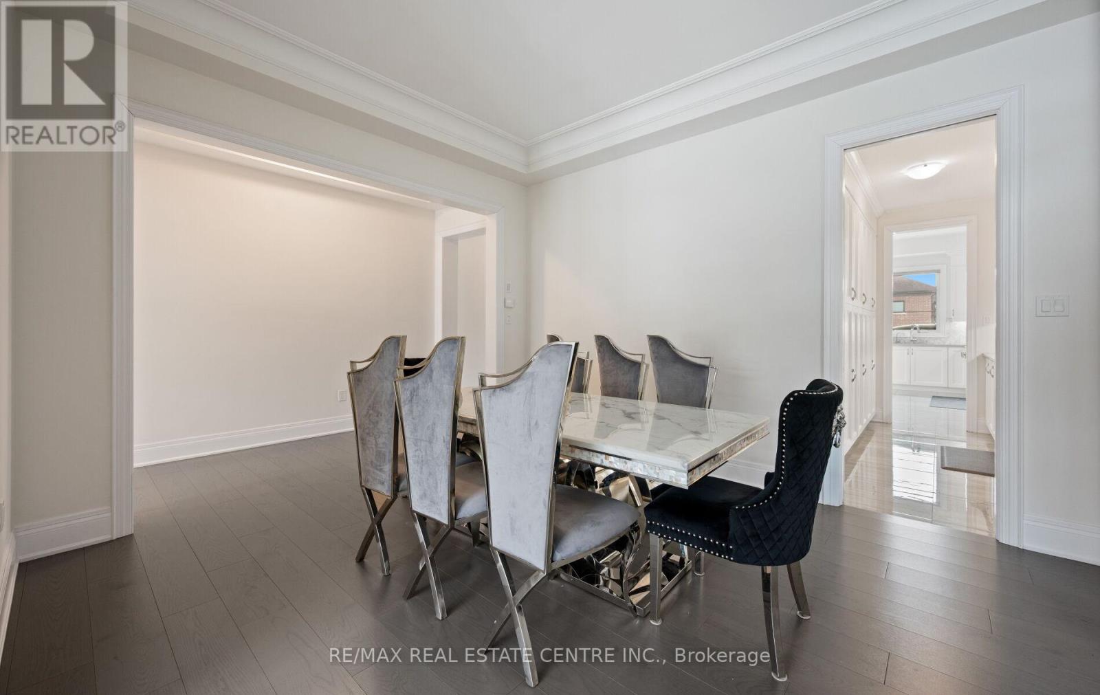 160 Wainfleet Crescent, Vaughan, Ontario  L3L 0E6 - Photo 8 - N12946758