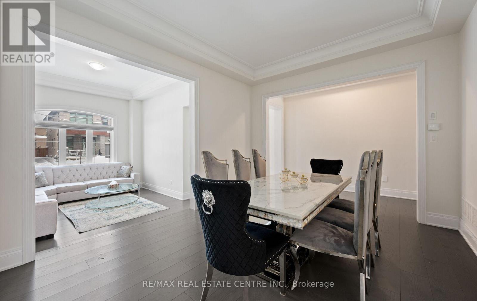 160 Wainfleet Crescent, Vaughan, Ontario  L3L 0E6 - Photo 9 - N12946758