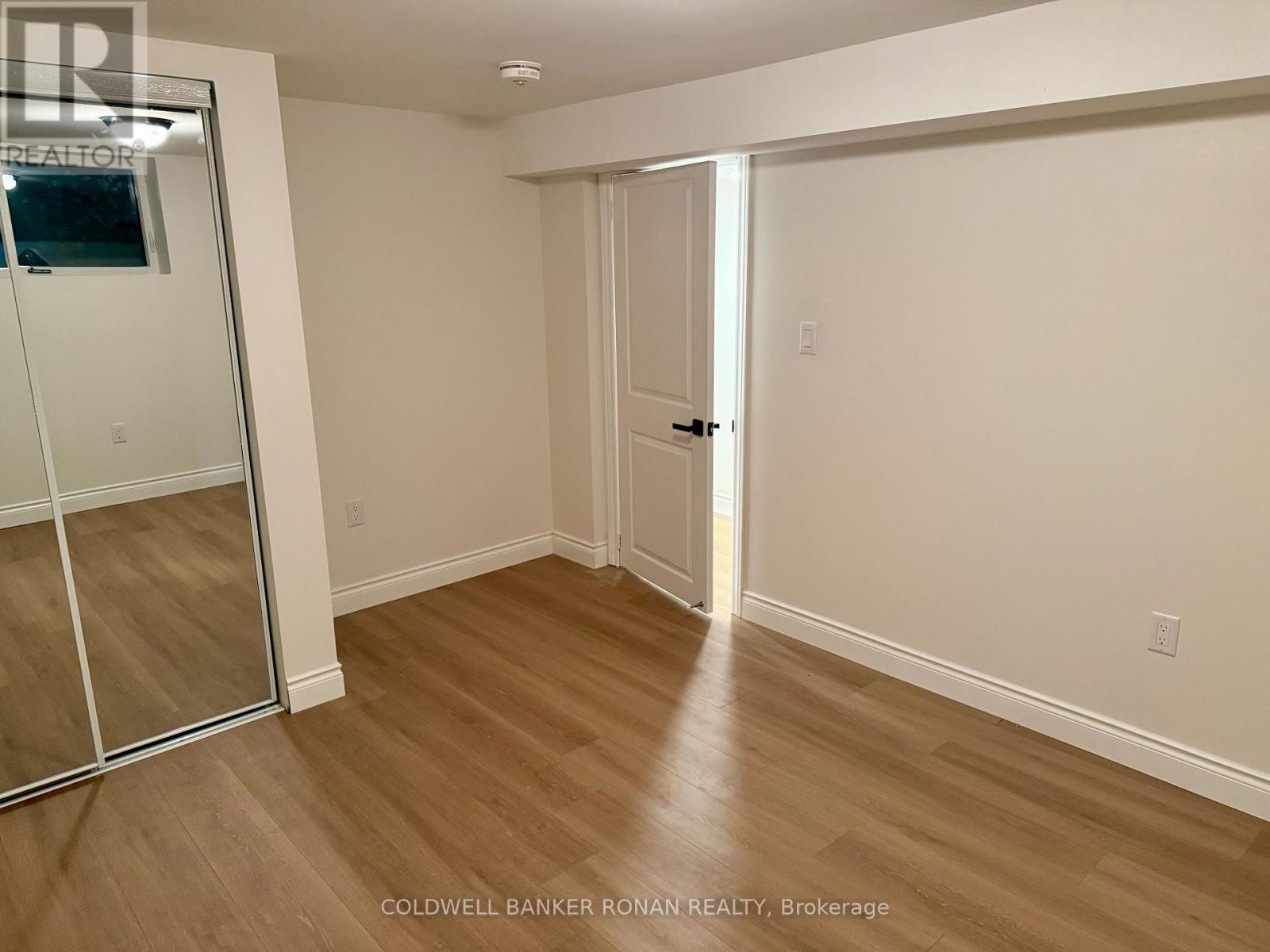 14 Denney Drive, Essa, Ontario  L0L 1N0 - Photo 5 - N12946786