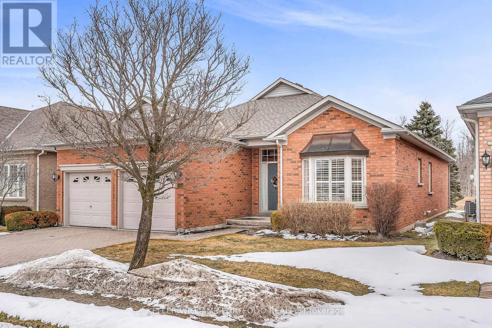 86 Legendary Trail, Whitchurch-Stouffville, Ontario  L4A 1N6 - Photo 2 - N12946842