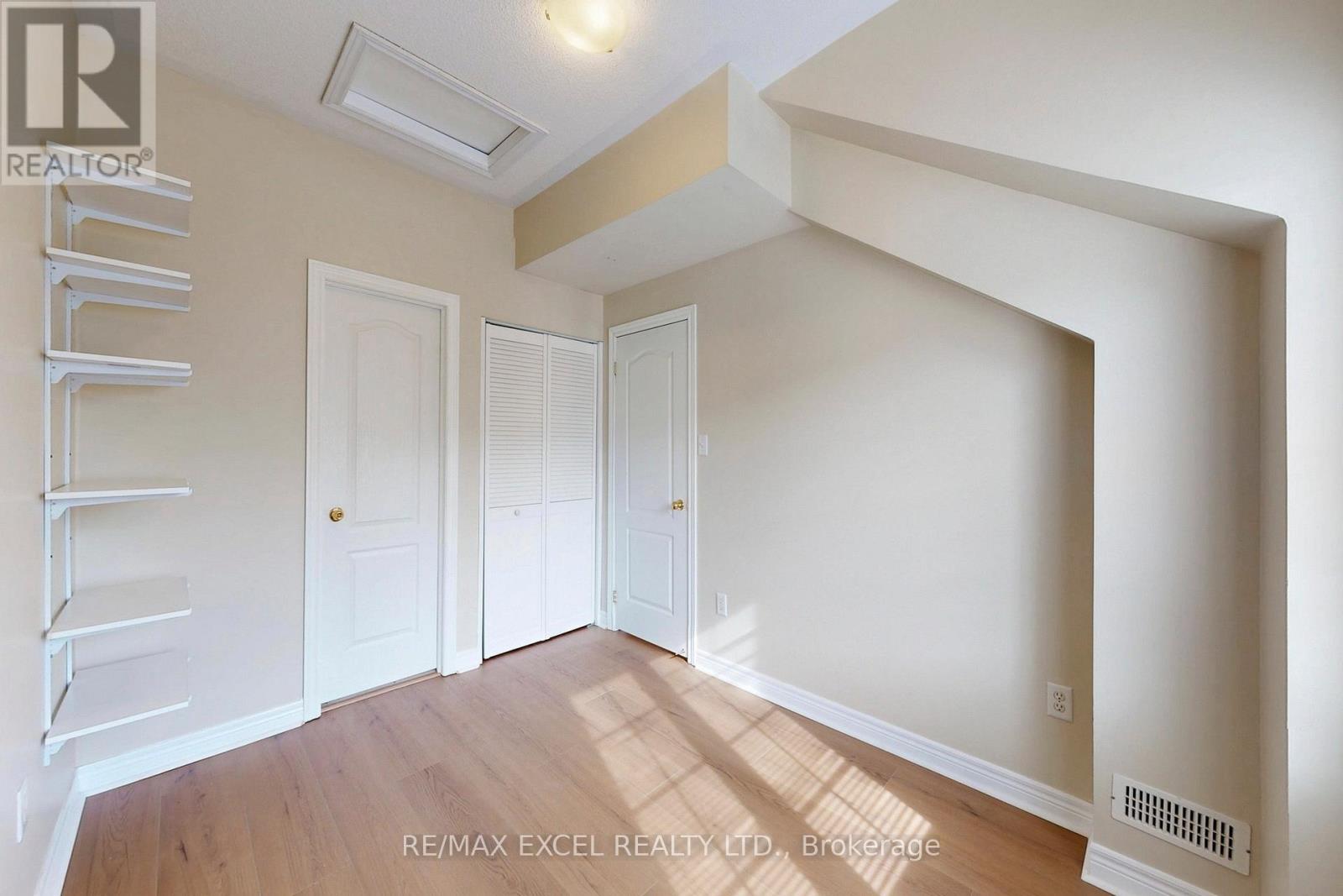 21 Peony Street, Markham, Ontario  L6B 1K9 - Photo 17 - N12946876