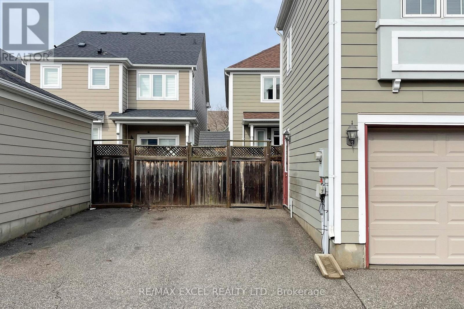 21 Peony Street, Markham, Ontario  L6B 1K9 - Photo 4 - N12946876