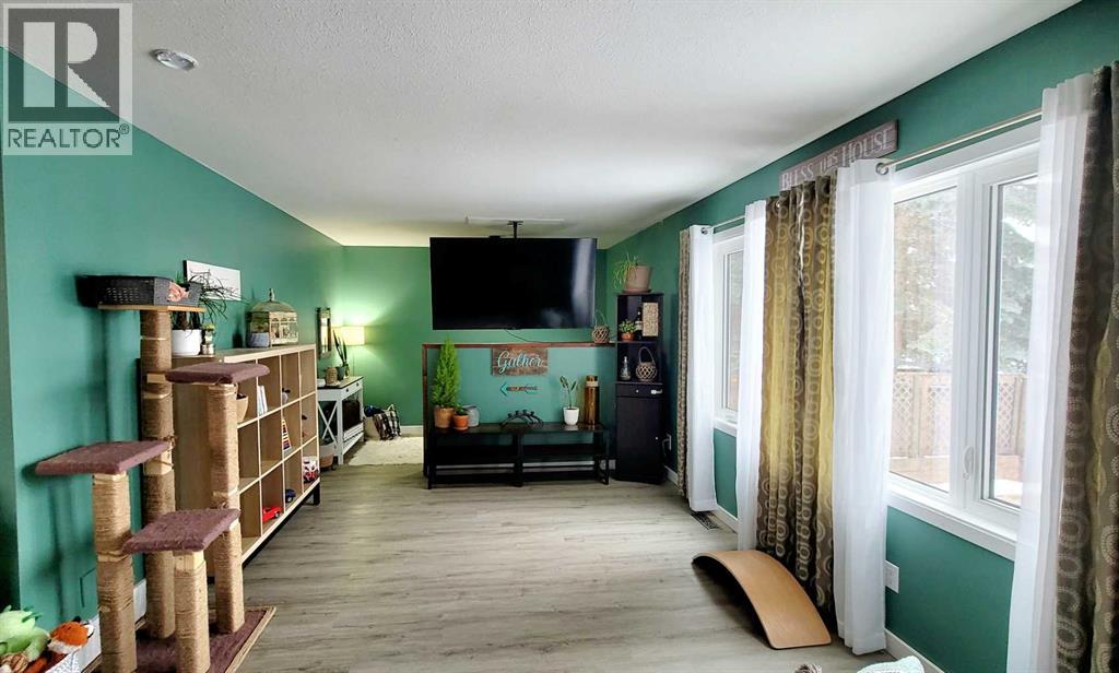 2 Westheights Drive, Didsbury, Alberta  T0M 0W0 - Photo 2 - A2291557