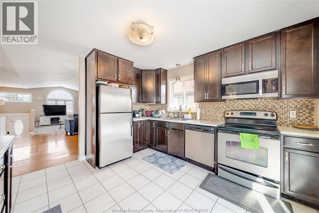 3870 Clara Avenue, Windsor, Ontario  N9E 4X6 - Photo 16 - 26003940