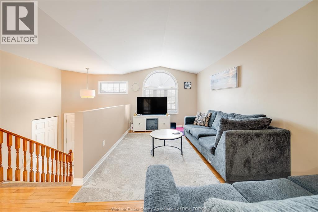 3870 Clara Avenue, Windsor, Ontario  N9E 4X6 - Photo 7 - 26003940