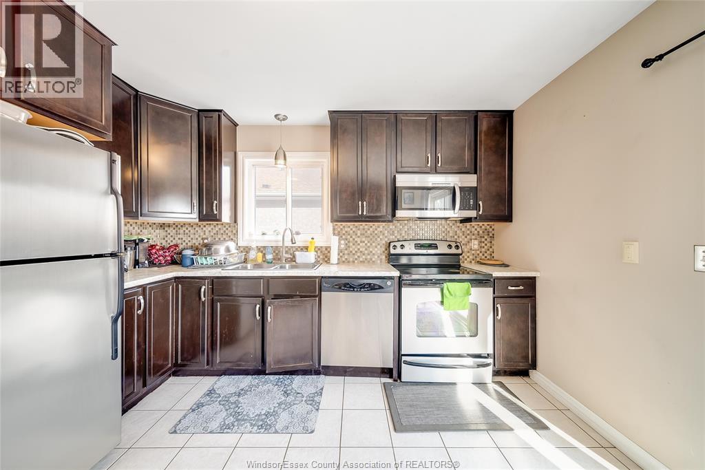 3870 Clara Avenue, Windsor, Ontario  N9E 4X6 - Photo 13 - 26003940
