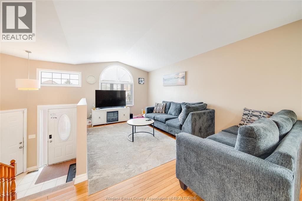 3870 Clara Avenue, Windsor, Ontario  N9E 4X6 - Photo 6 - 26003940