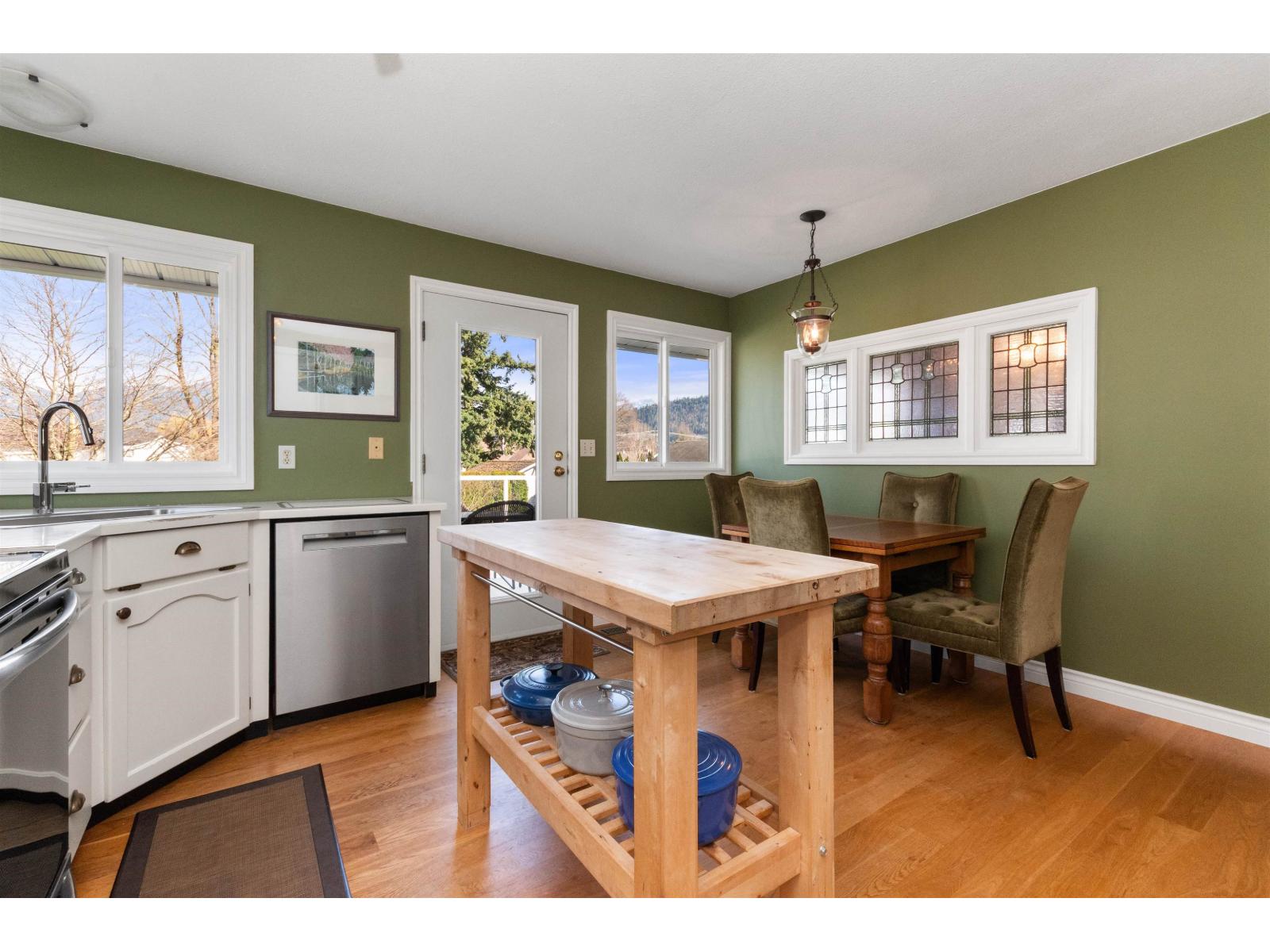 46385 Christina Drive, Sardis East Vedder, Chilliwack, British Columbia  V2R 2B5 - Photo 6 - R3105898