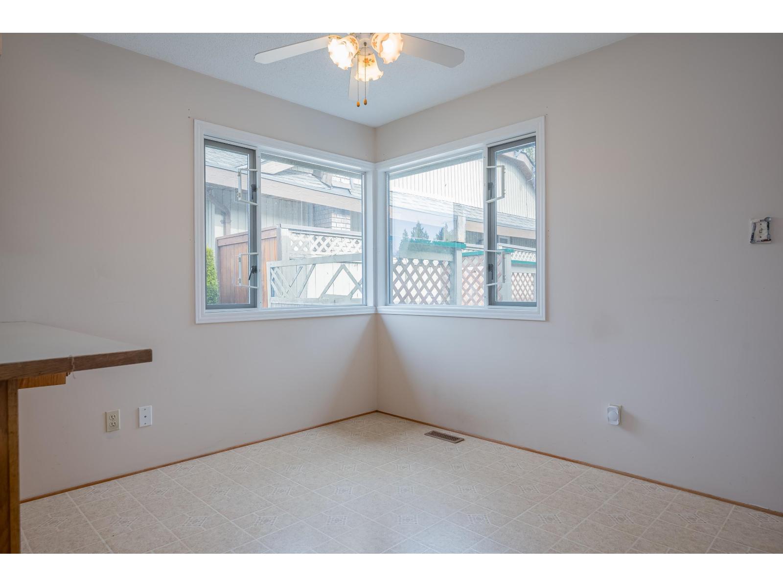 10523 Fraserglen Drive, Surrey, British Columbia  V4N 1V1 - Photo 16 - R3104098