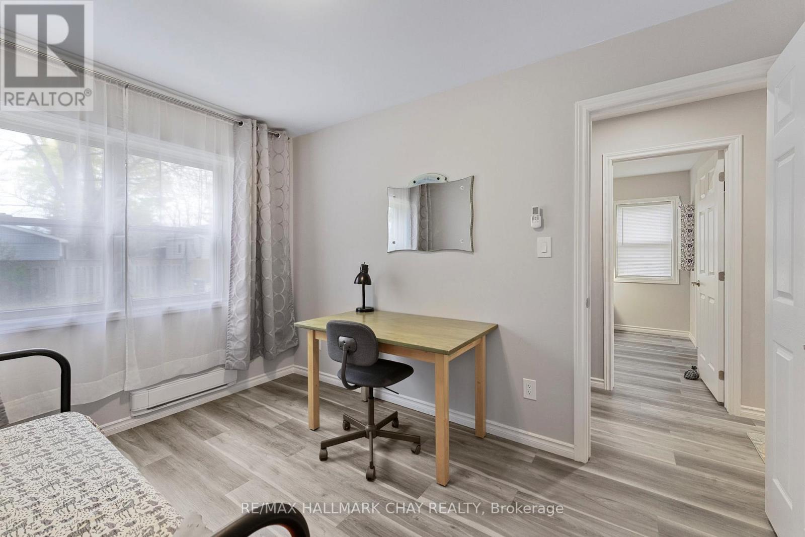 57 Laidlaw Street, Wasaga Beach, Ontario  L9Z 2L2 - Photo 10 - S12946780