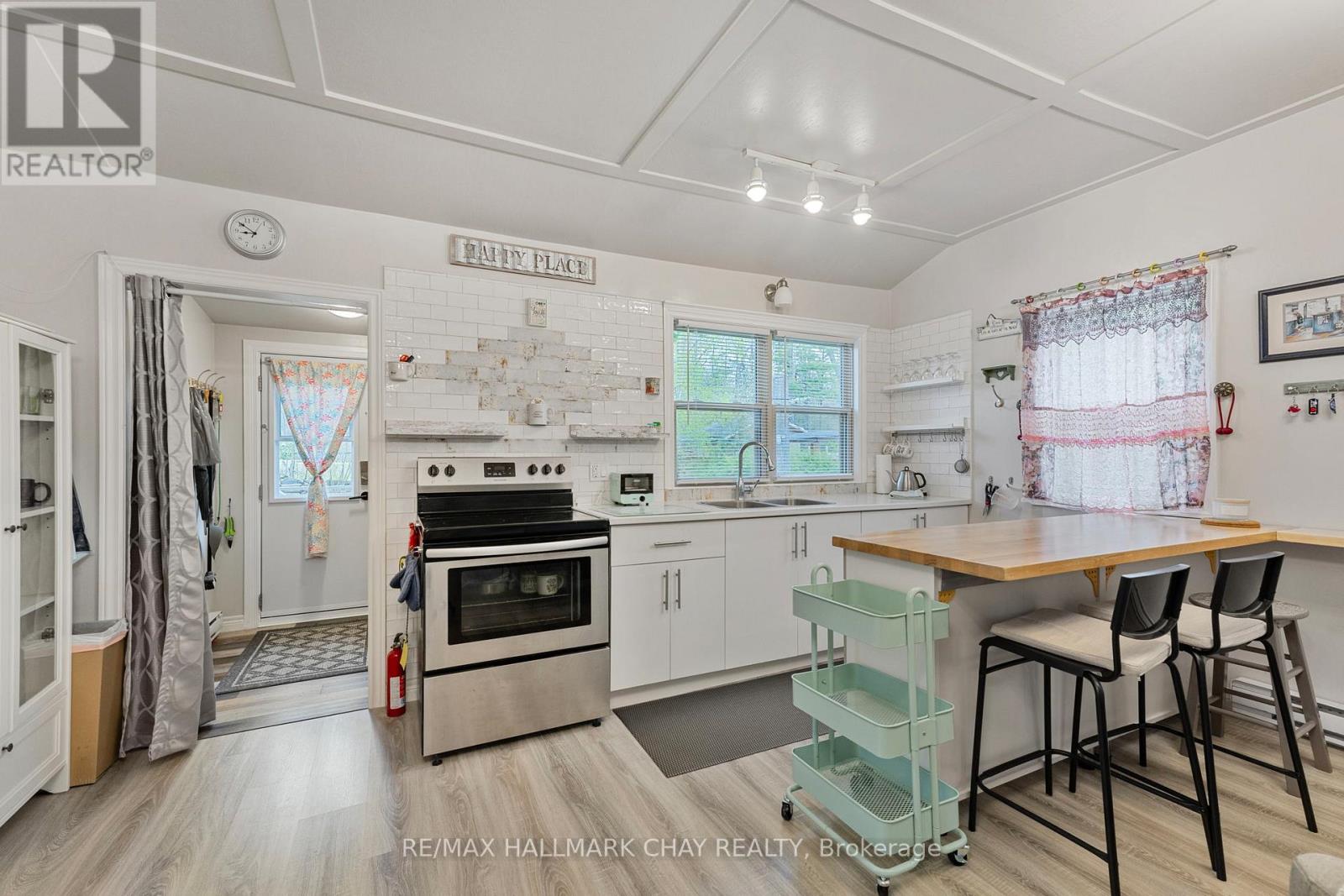 57 Laidlaw Street, Wasaga Beach, Ontario  L9Z 2L2 - Photo 17 - S12946780