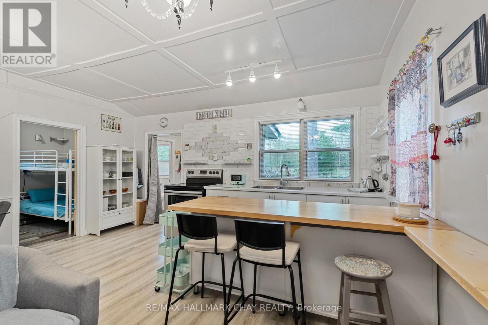 57 Laidlaw Street, Wasaga Beach, Ontario  L9Z 2L2 - Photo 21 - S12946780