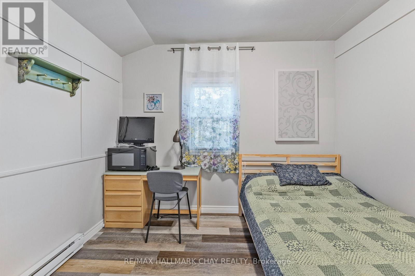 57 Laidlaw Street, Wasaga Beach, Ontario  L9Z 2L2 - Photo 22 - S12946780