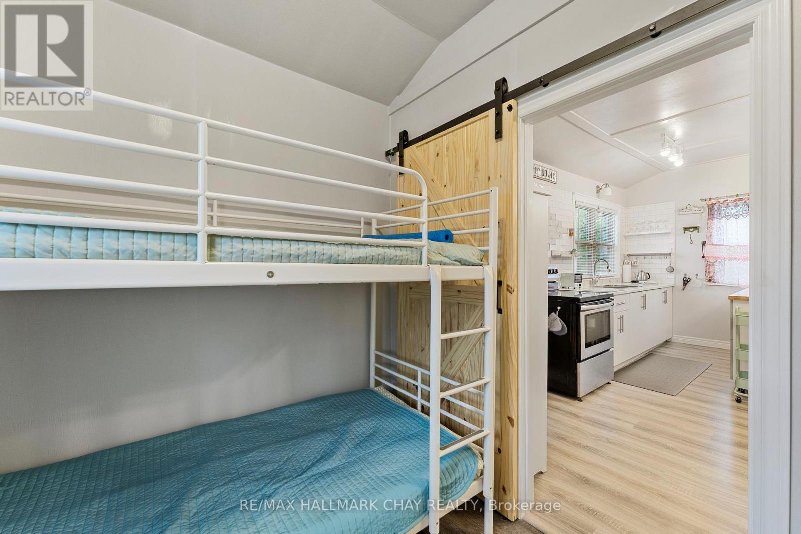 57 Laidlaw Street, Wasaga Beach, Ontario  L9Z 2L2 - Photo 25 - S12946780