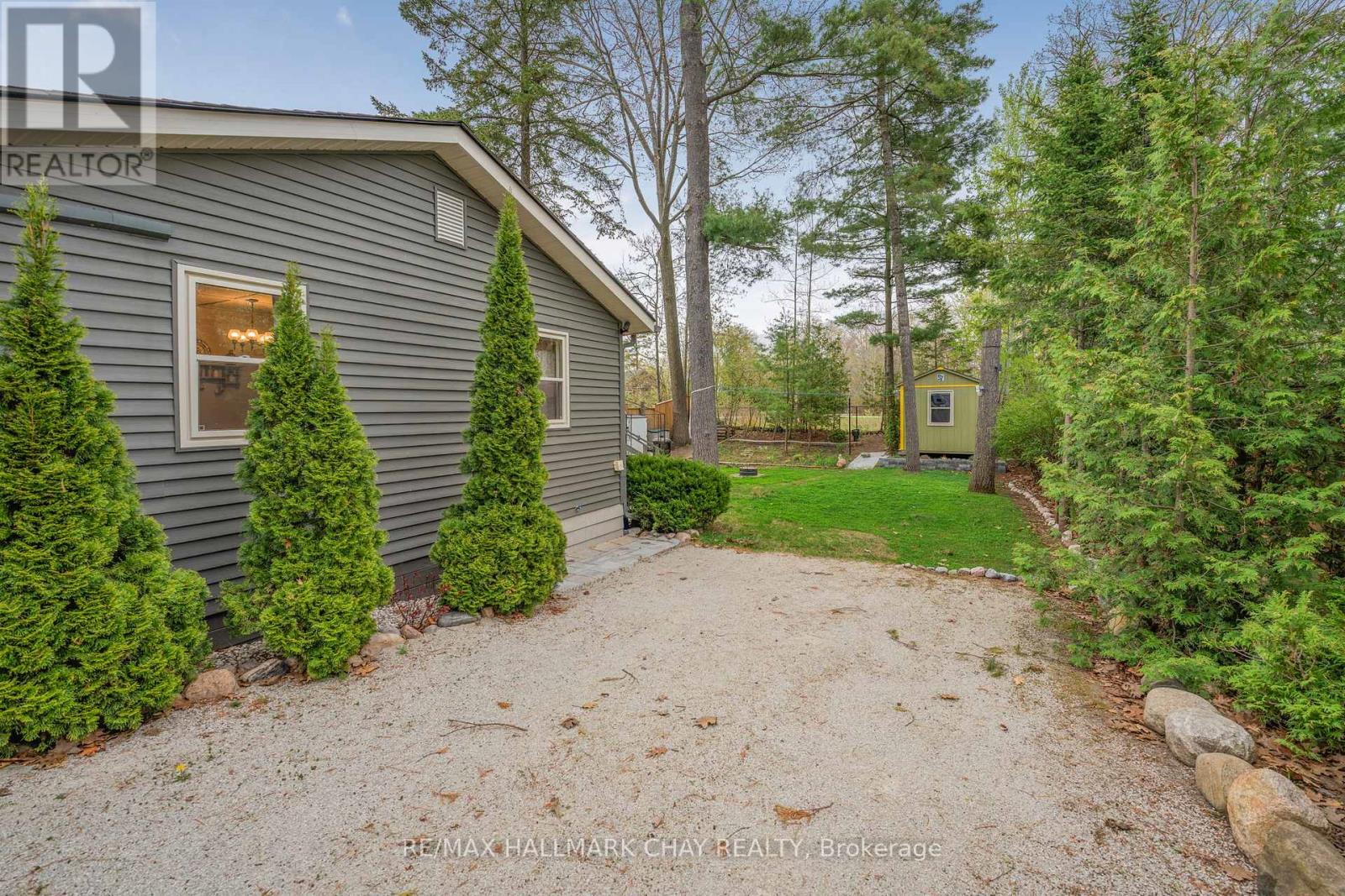57 Laidlaw Street, Wasaga Beach, Ontario  L9Z 2L2 - Photo 29 - S12946780