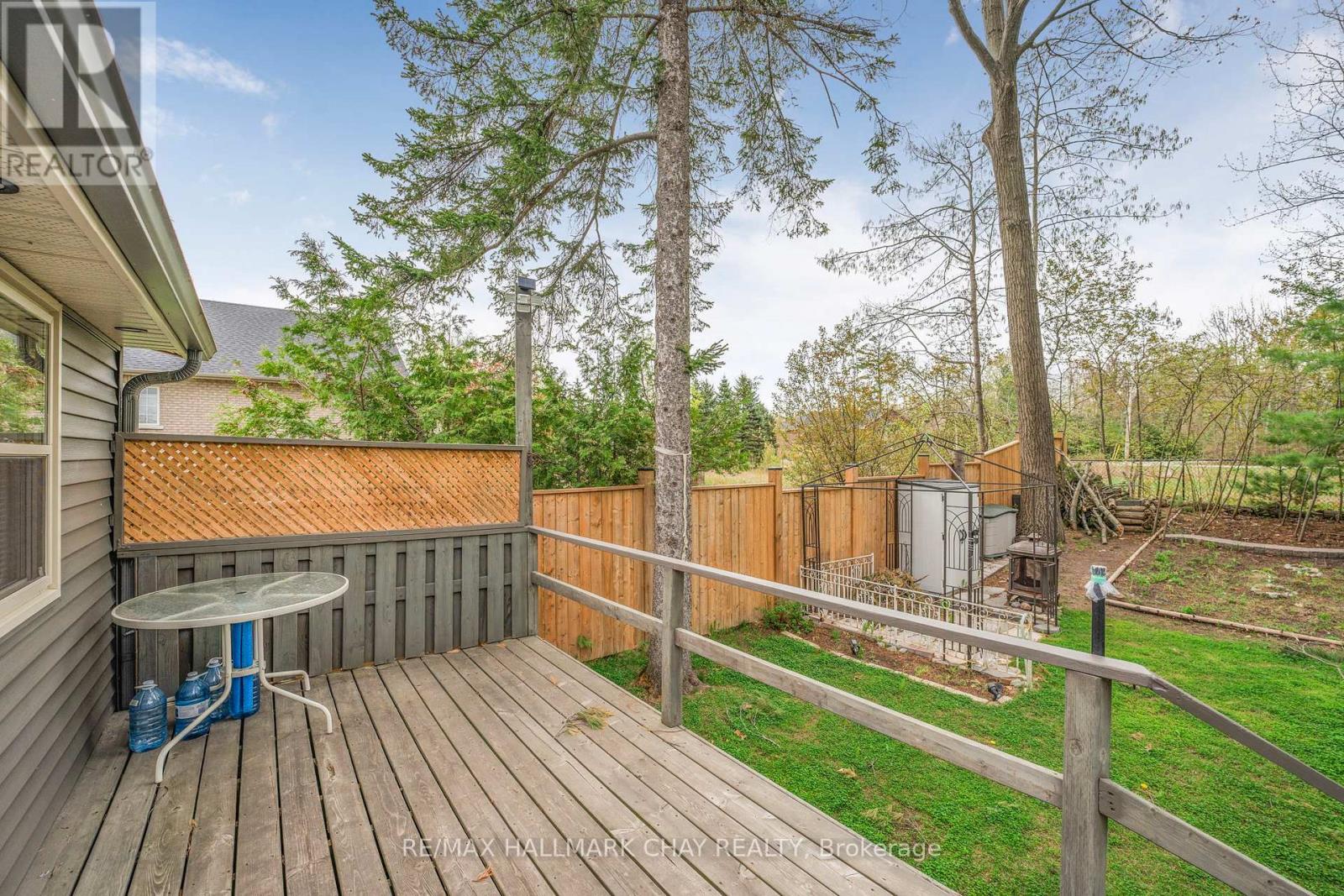 57 Laidlaw Street, Wasaga Beach, Ontario  L9Z 2L2 - Photo 30 - S12946780