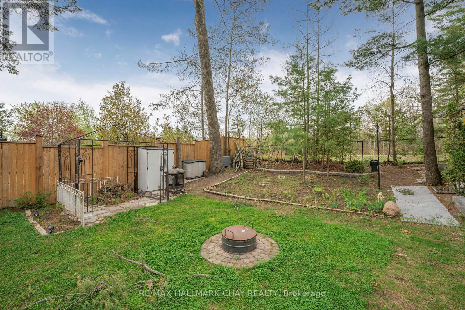 57 Laidlaw Street, Wasaga Beach, Ontario  L9Z 2L2 - Photo 34 - S12946780