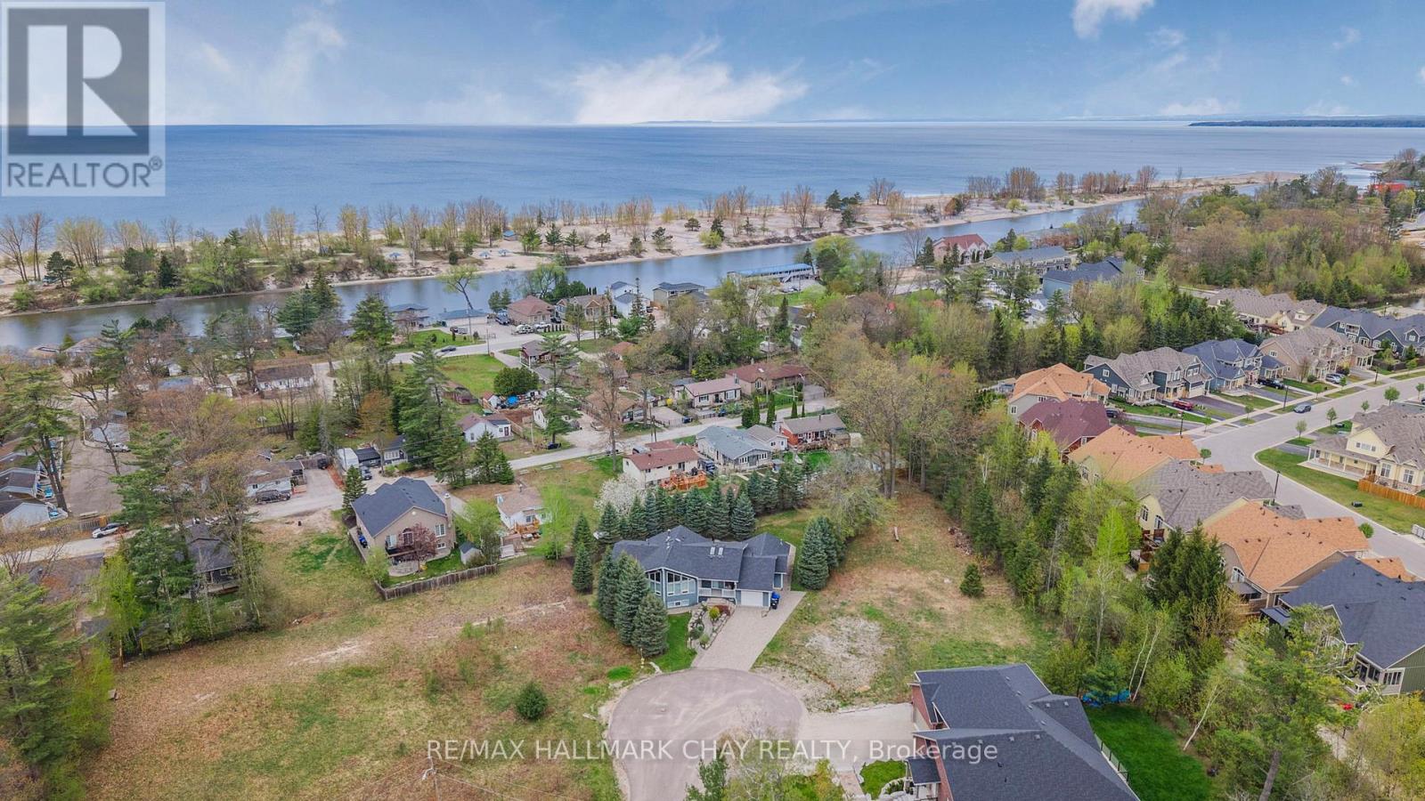 57 Laidlaw Street, Wasaga Beach, Ontario  L9Z 2L2 - Photo 45 - S12946780