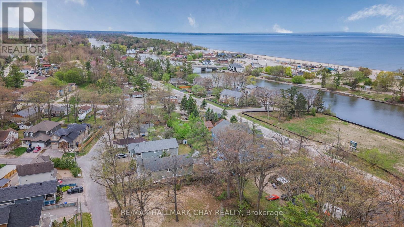 57 Laidlaw Street, Wasaga Beach, Ontario  L9Z 2L2 - Photo 48 - S12946780