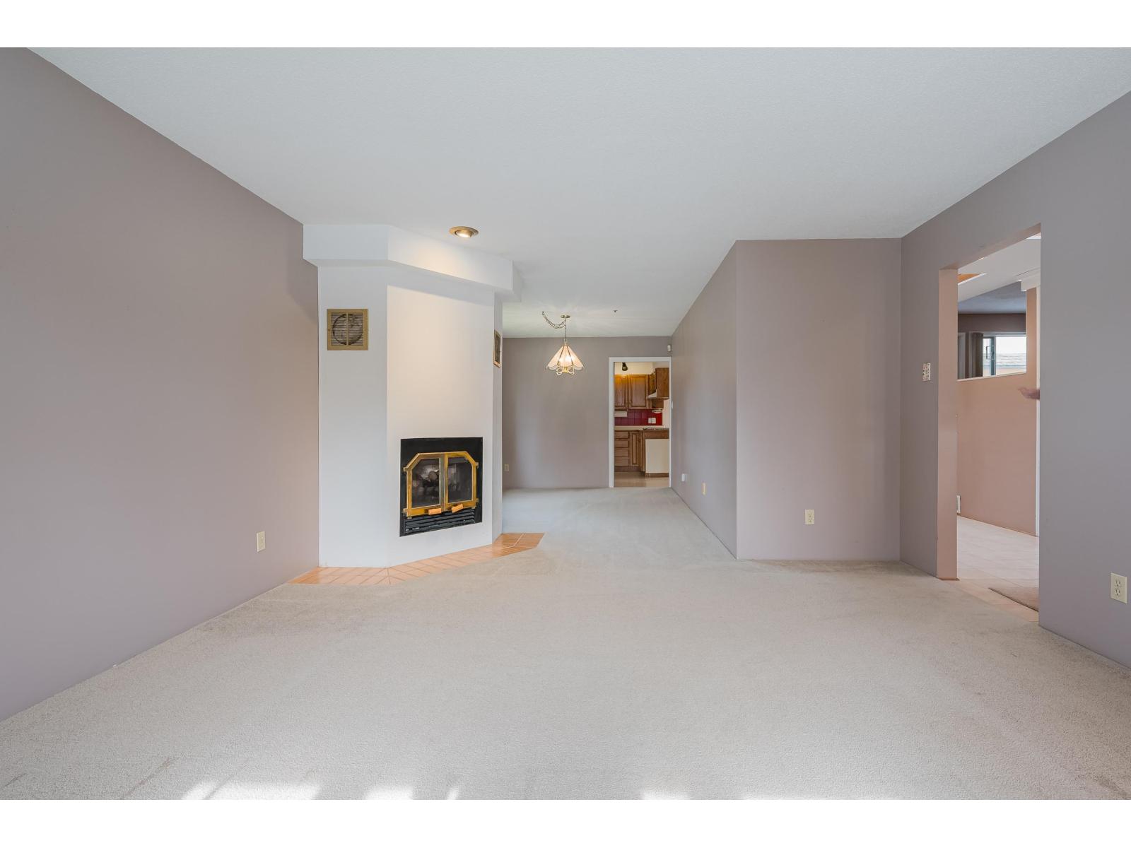 10523 Fraserglen Drive, Surrey, British Columbia  V4N 1V1 - Photo 8 - R3104098