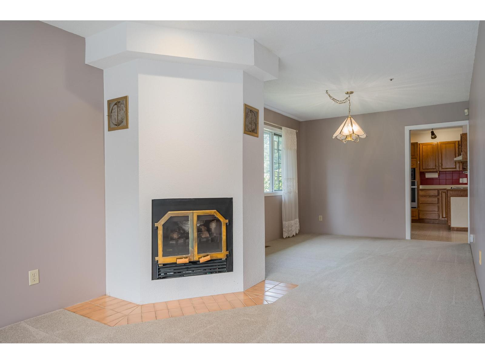 10523 Fraserglen Drive, Surrey, British Columbia  V4N 1V1 - Photo 9 - R3104098