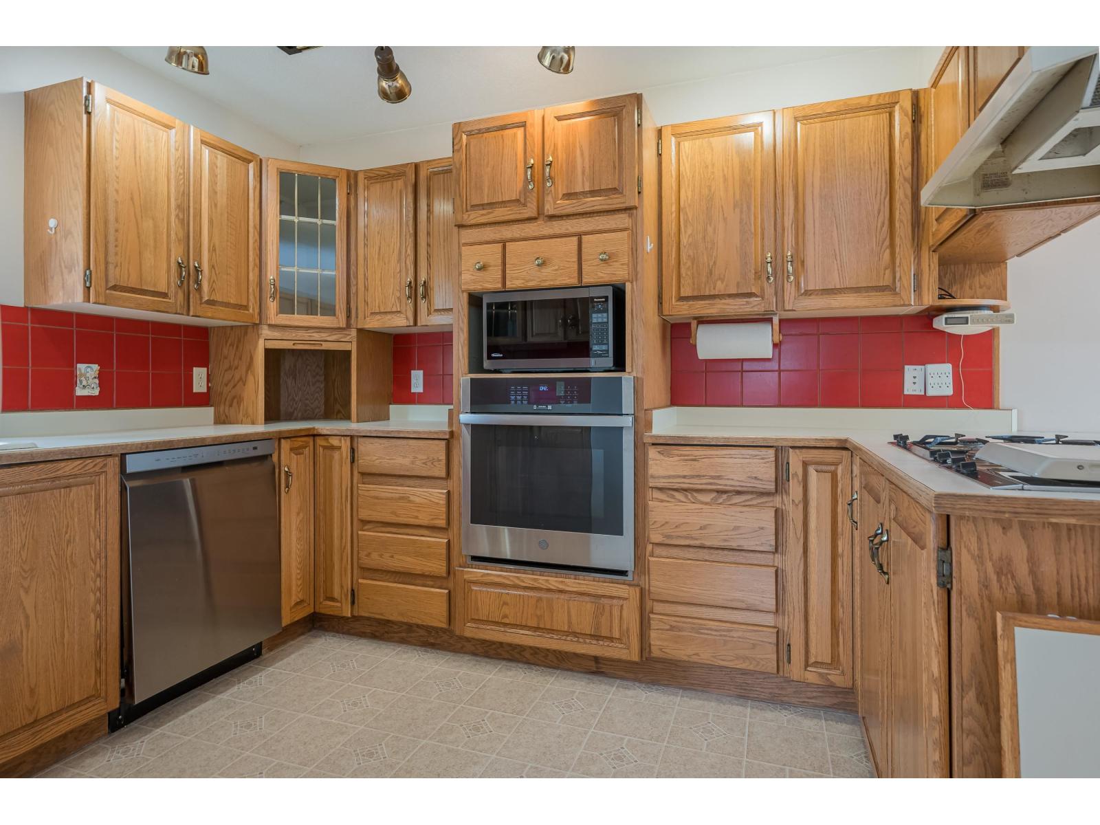 10523 Fraserglen Drive, Surrey, British Columbia  V4N 1V1 - Photo 13 - R3104098