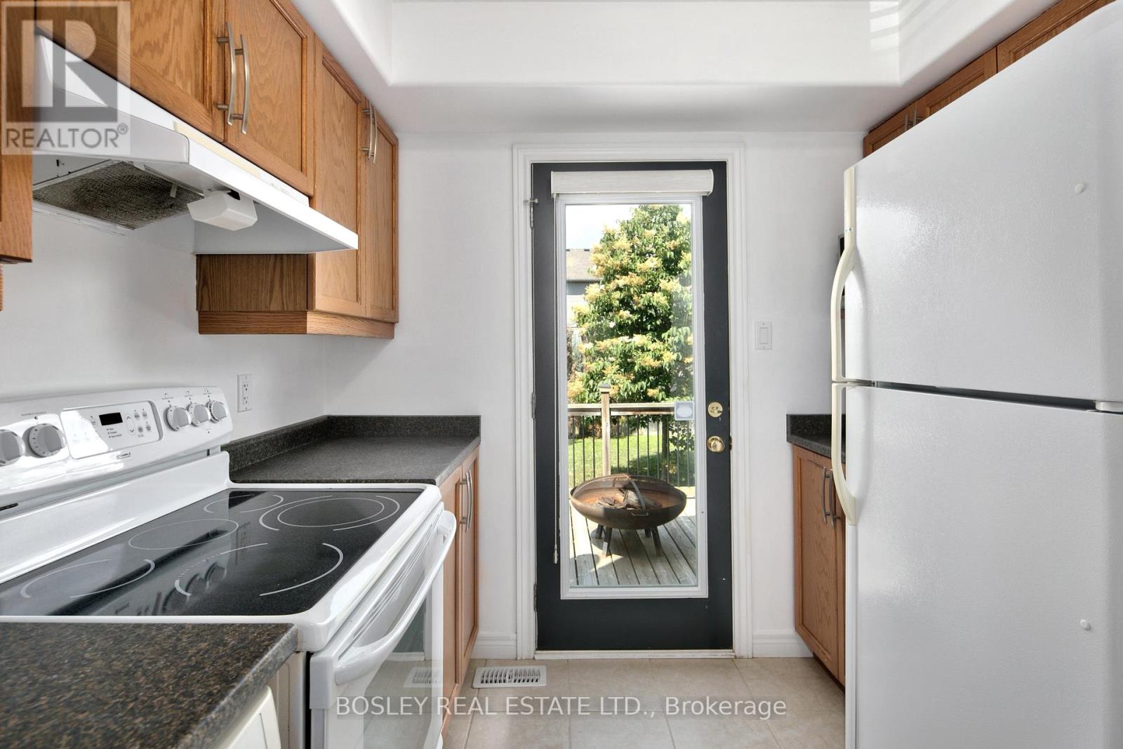 52 Barr Street, Collingwood, Ontario  L9Y 0E6 - Photo 6 - S12946822