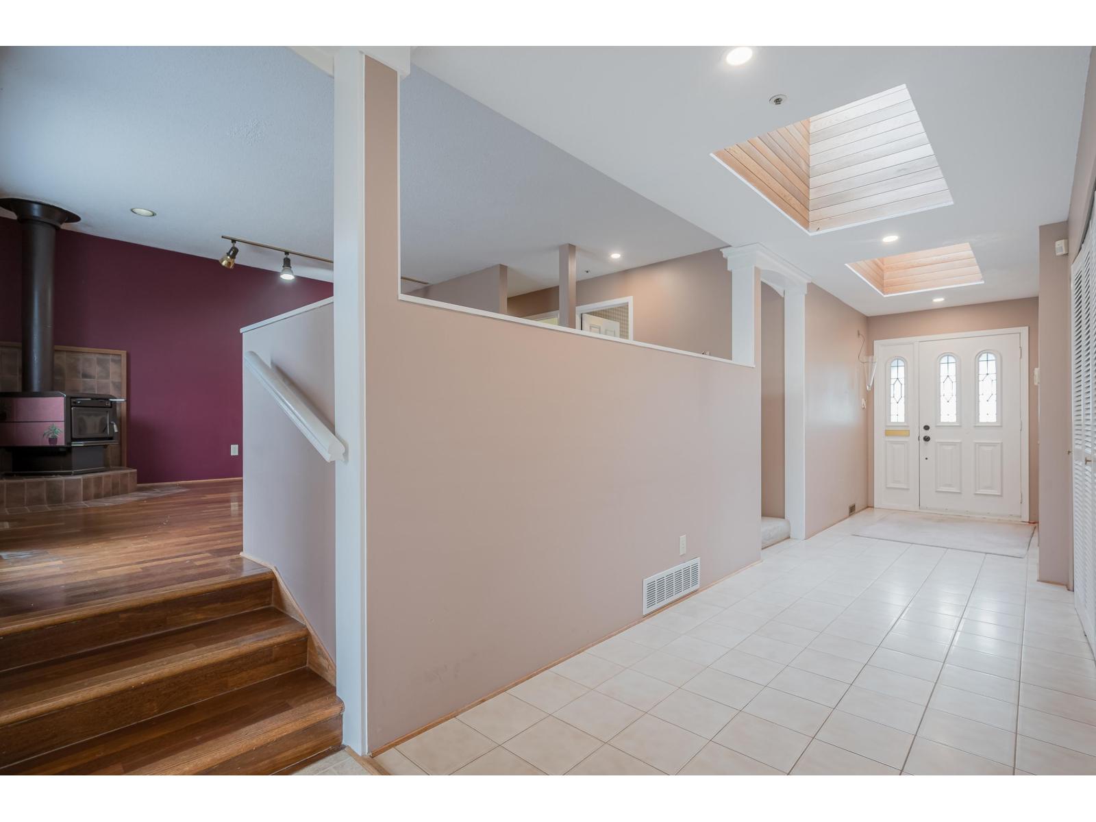 10523 Fraserglen Drive, Surrey, British Columbia  V4N 1V1 - Photo 17 - R3104098